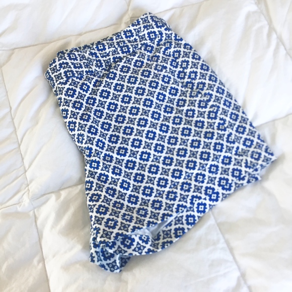 GAP patterned shorts - Picture 2 of 2